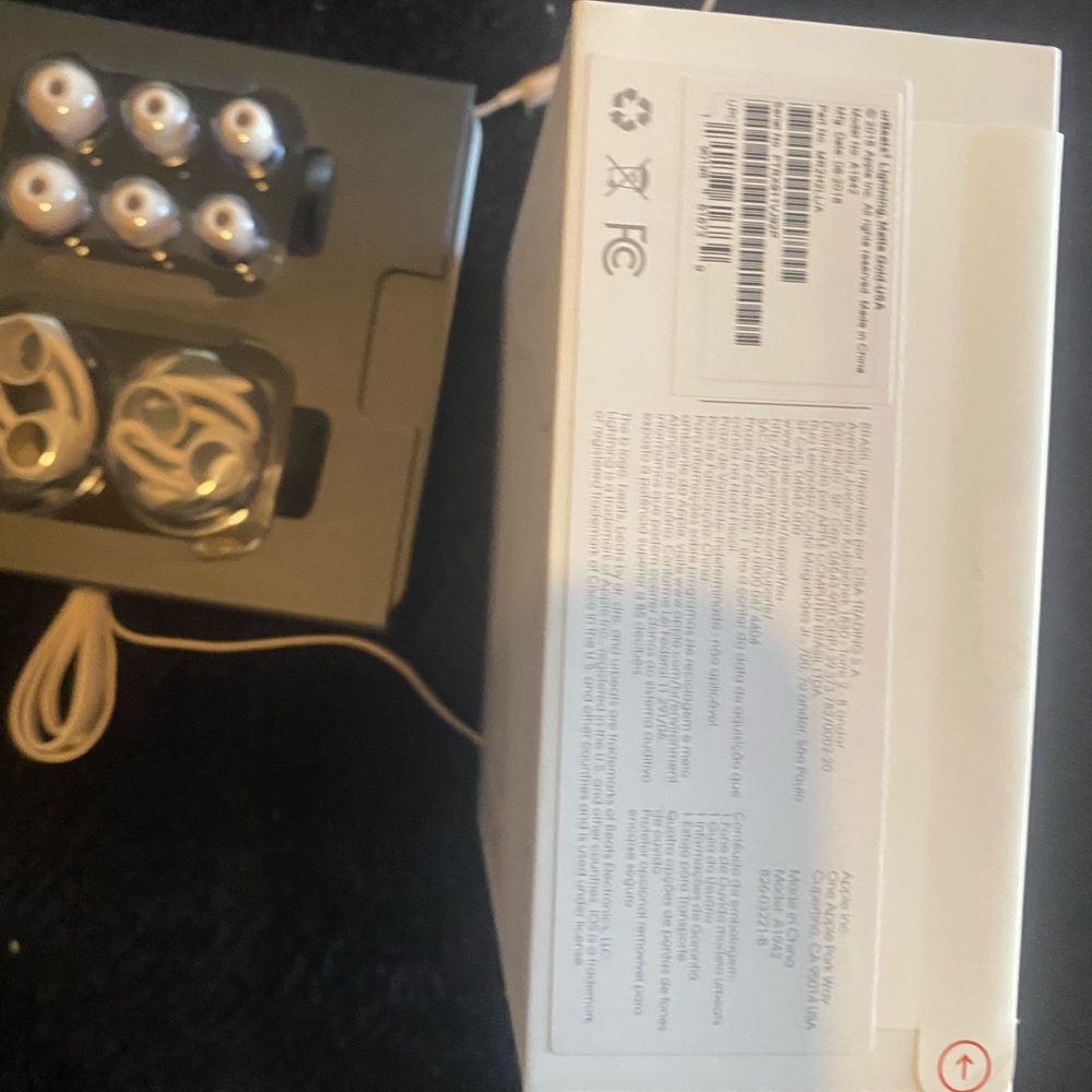Beats By Dr. Dre Headphones - Picture 5 of 5